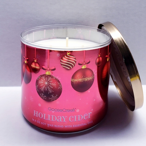 Goose Creek HOLIDAY CIDER Large 3-Wick Scented Candle, 14.5 oz - Picture 2 of 5